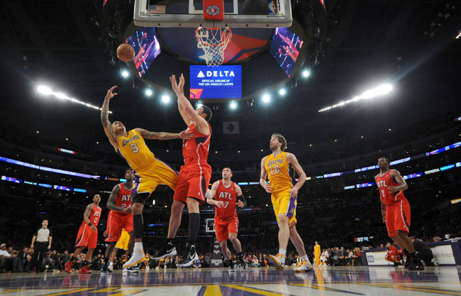 I love…lakers girls