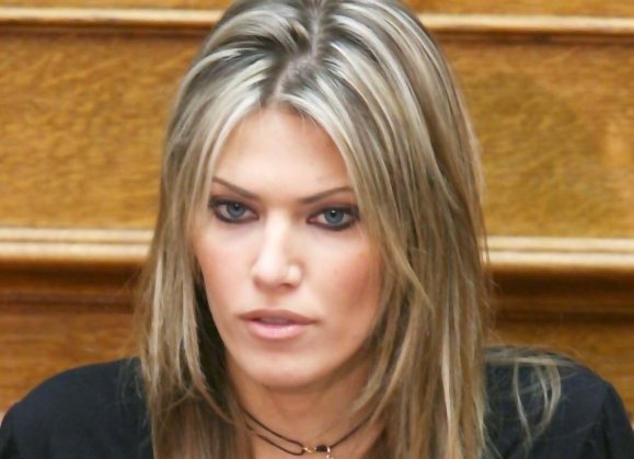 “Εύα θα το ψηφίσεις;”