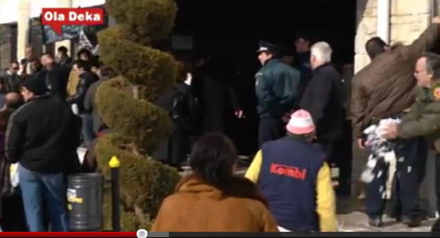 Κοσμοσυρροή στην Καστοριά!