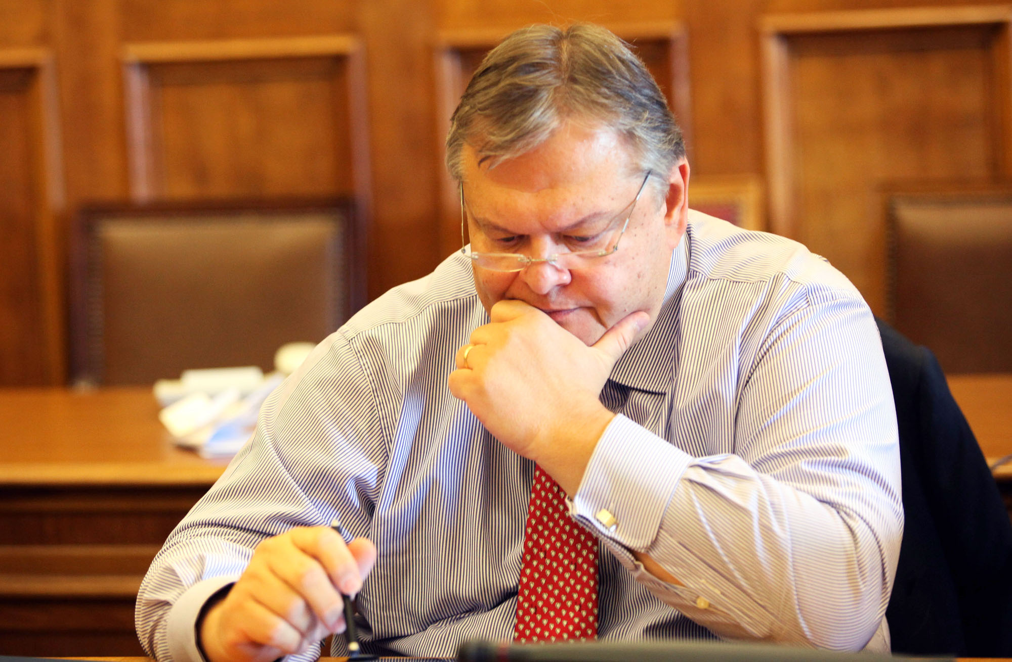 Στις 14.30 η τηλεδιάσκεψη