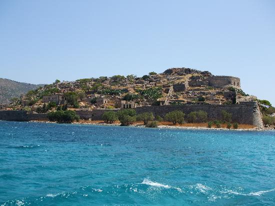 Το «Νησί» παίρνει ζωή