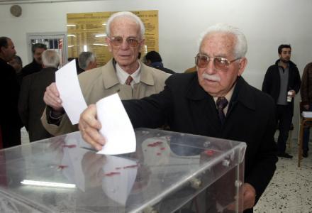 Τώρα -Χωρίς φακέλους και στην Πάτρα