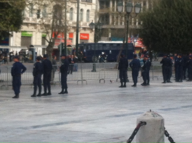 Τώρα-Πλατεία Συντάγματος