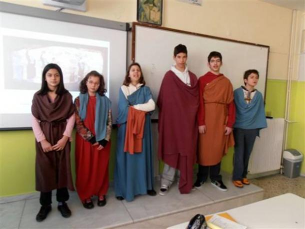 Μάθημα με χιτώνες !