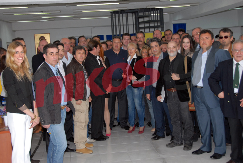 Στο στρατηγείο του Καμμένου