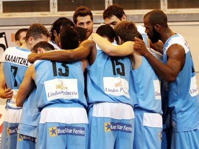 Πιο κοντά στην τετράδα