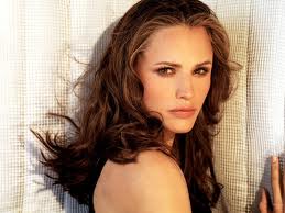 Ακόμα δεν γέννησε και…