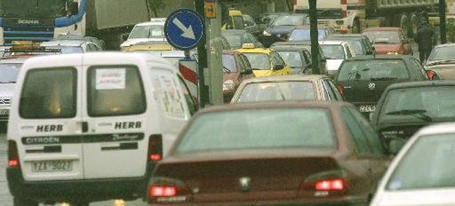 Τώρα- Προβλήματα στους δρόμους