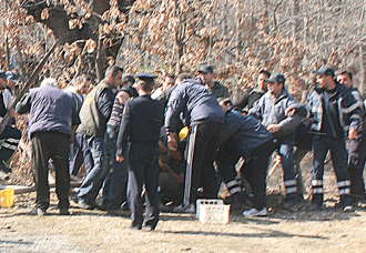 Ο χρυσός… διχάζει