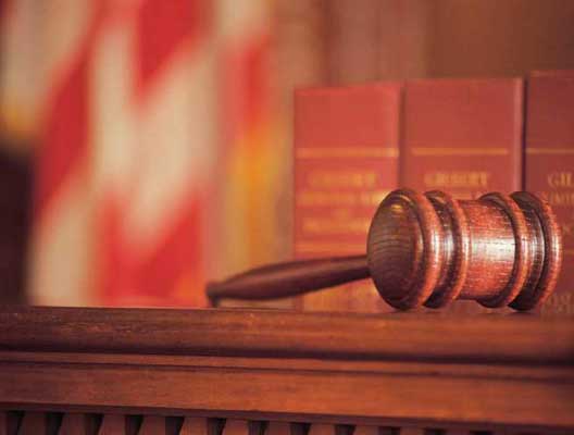 Συνεχίζουν απεργία οι δικηγόροι