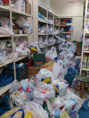 Ουρές στην τράπεζα τροφίμων