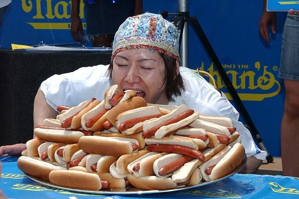 Ο πρωταθλητής του χοτ ντογκ!