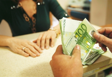 Δείτε ποιοί παίρνουν ΕΚΑΣ