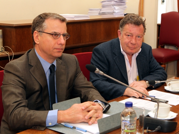 Ασύλληπτο όργιο στις εκλογές