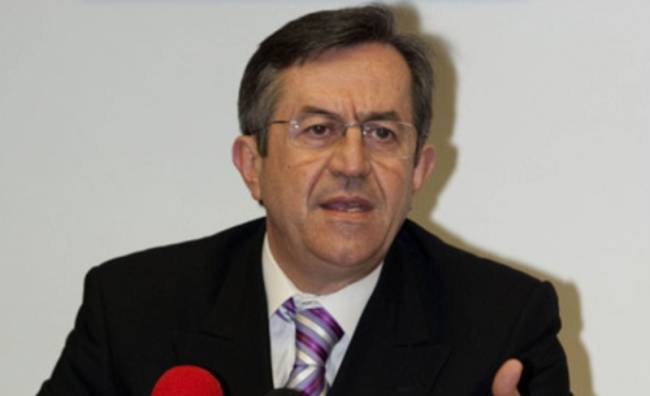 Καταγγέλλει προεκλογικά παιχνίδια