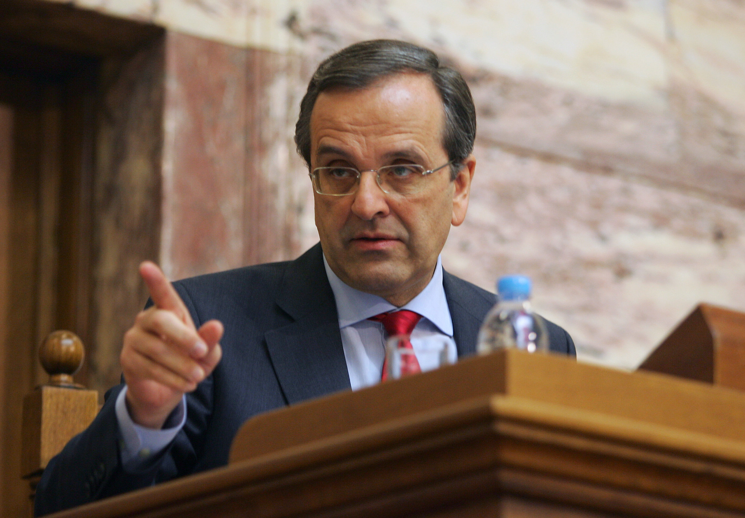 Εχθρός η Αριστερά