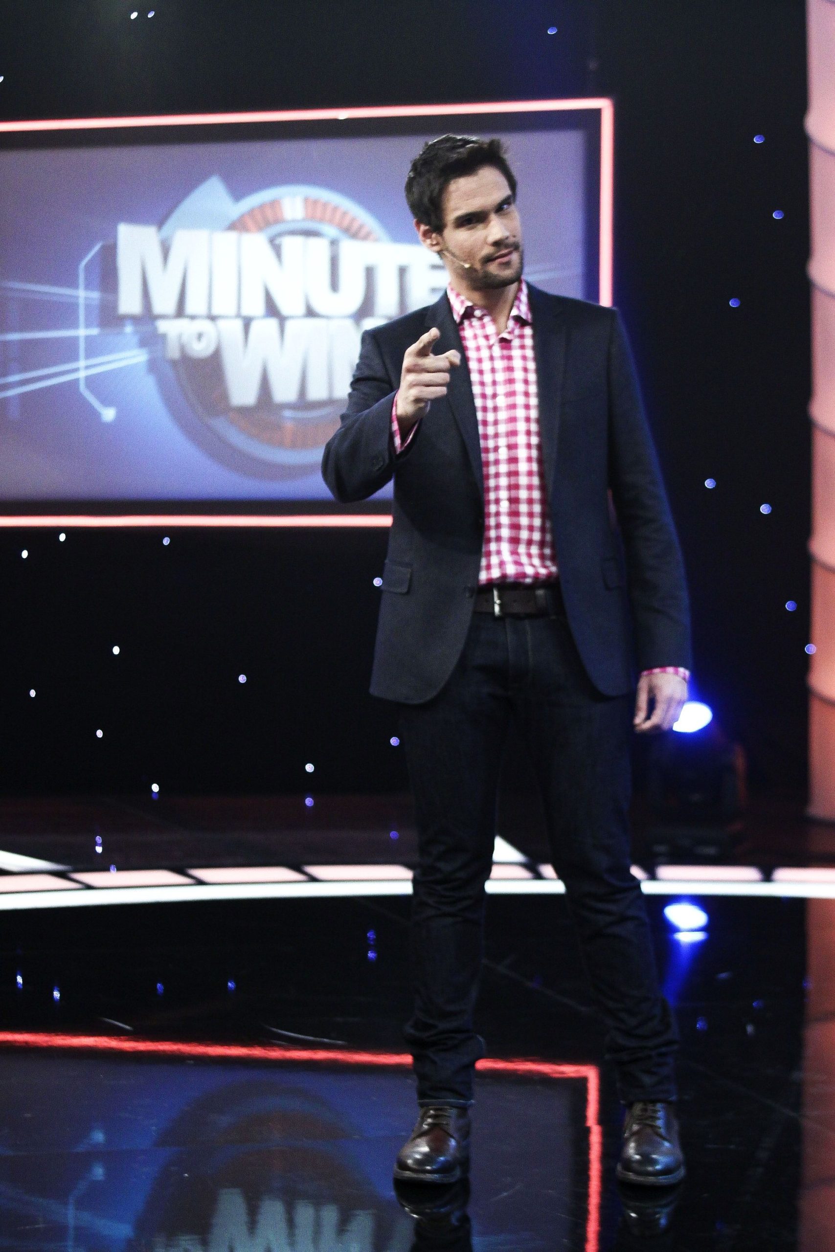 “Minute to Win It”… η πρεμιέρα!