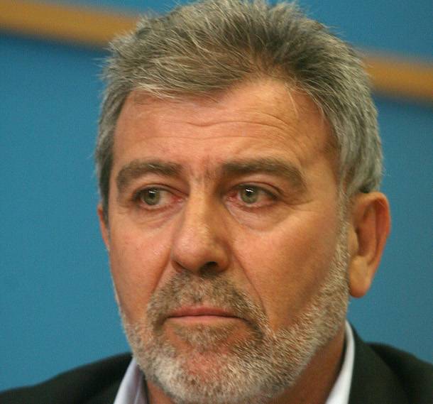 Προφυλακτικά και σύριγγες…