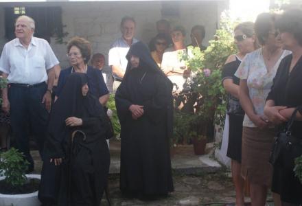 Έψαχναν για λίρες στο μοναστήρι