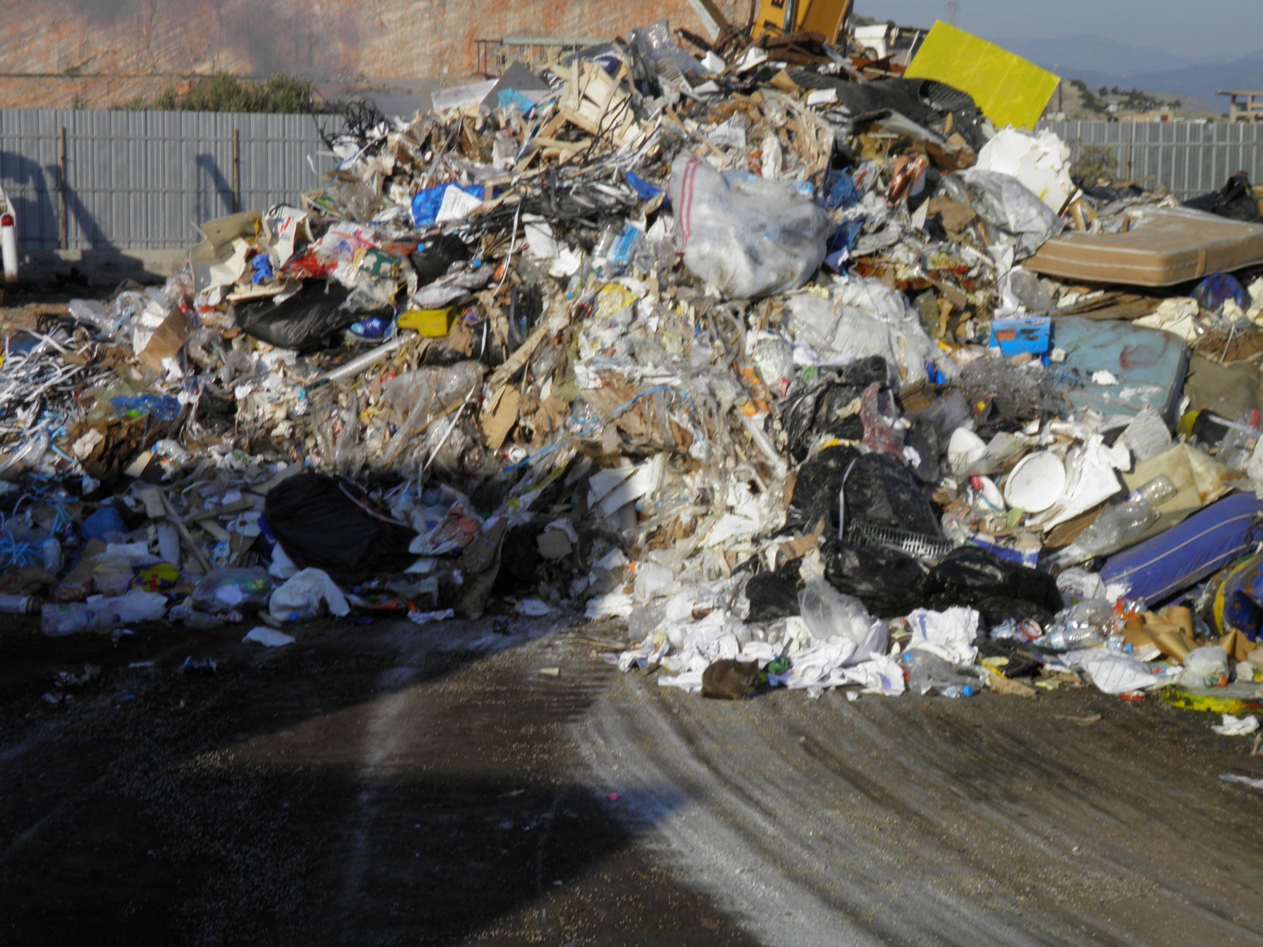 Μόνο ανακύκλωση δεν έκαναν!