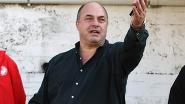 Παραμένει έγκλειστος ο Μπέος