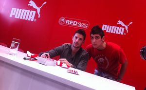 Ο Μιραλάς στο Red store