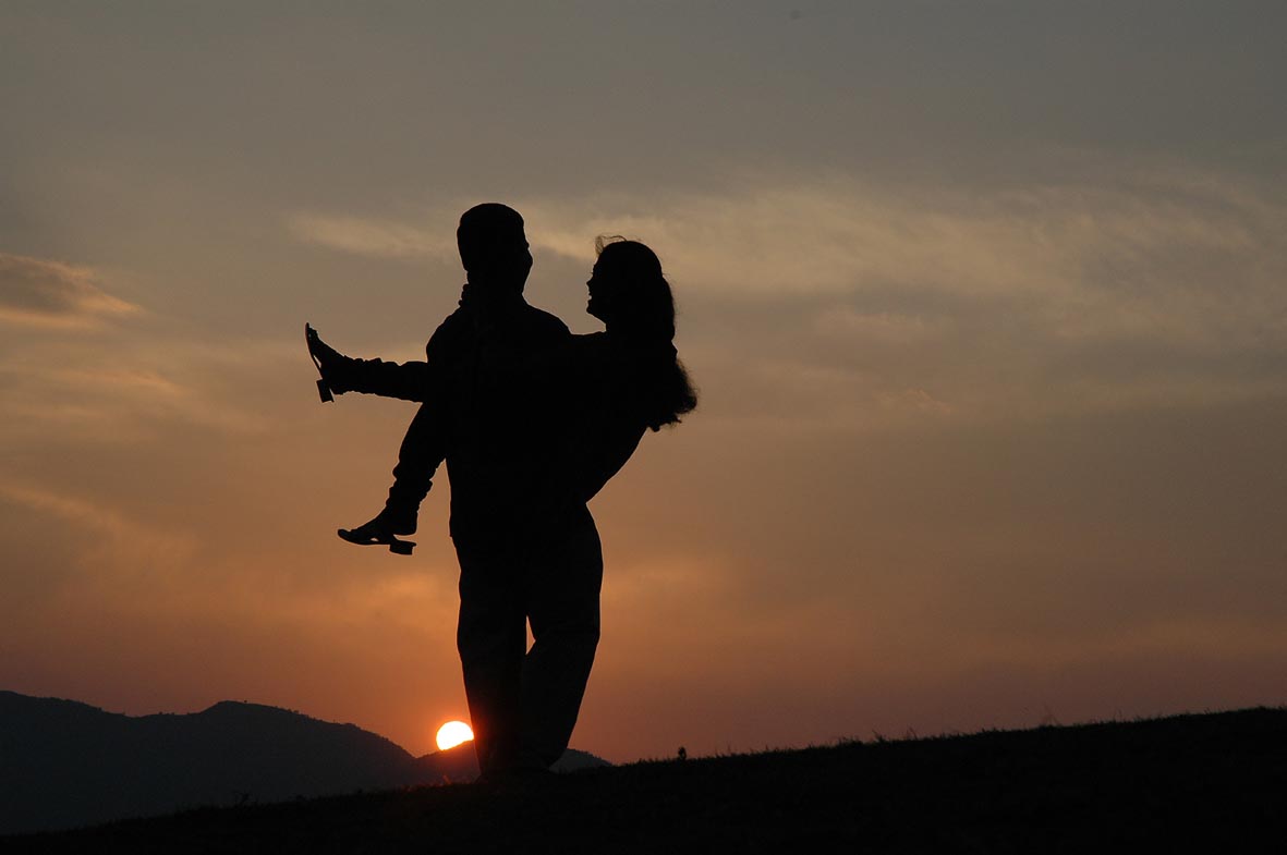 Απελευθέρωση νεαρού ζευγαριού