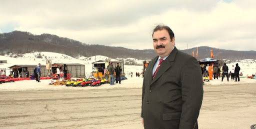 Ποιός δήμαρχος δίνει το μισθό του;