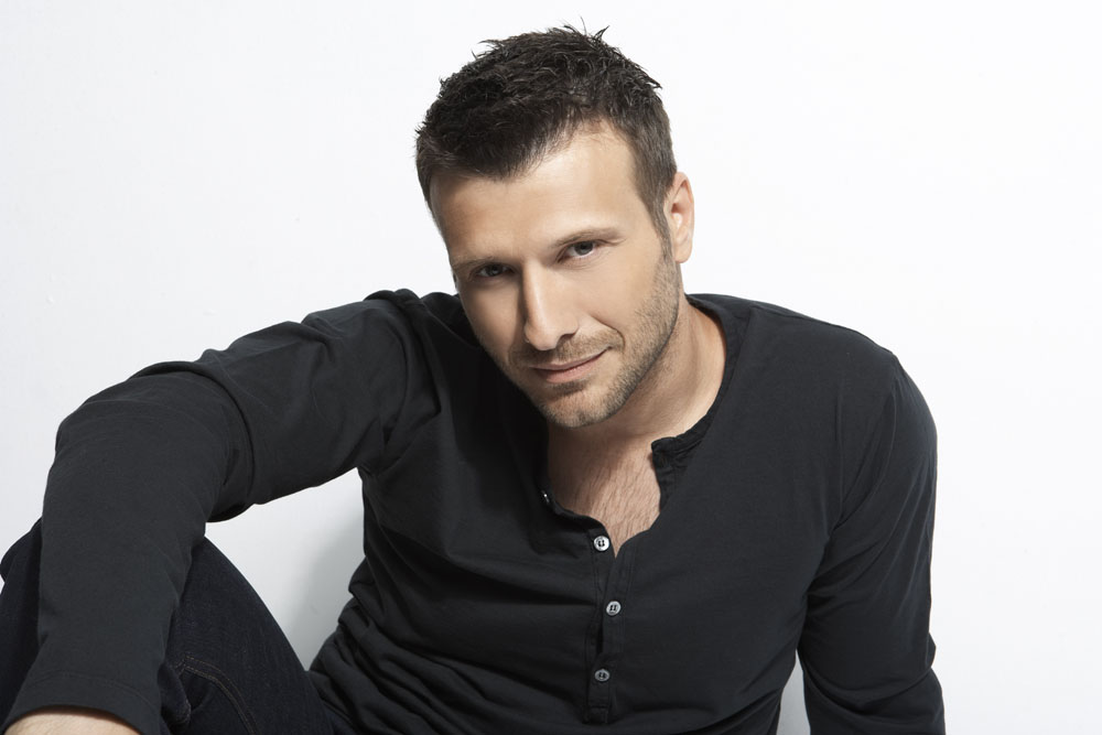 Που χρωστάει ο Γ. Πλούταρχος;