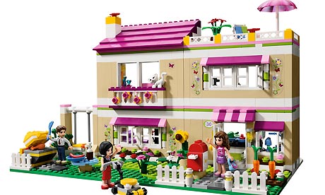 Η Lego σκέφτεται ροζ και μωβ…