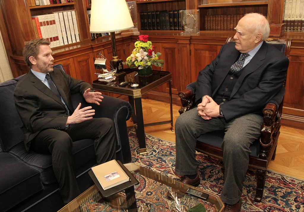 «Θέλει να βοηθήσει και ο πρόεδρος»