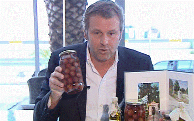 Ο Γκλέτσος μοιράζει λάδι