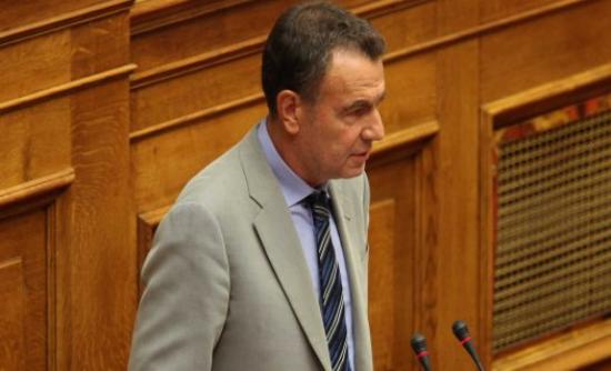 Αποσύρεται κι ο Βούγιας