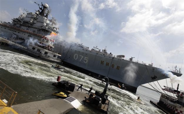 Από αεροπλανοφόρο, ξενοδοχείο!