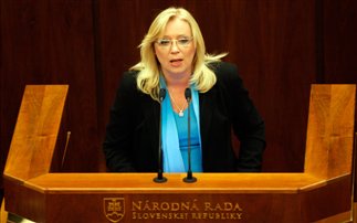 “Δεν βοηθάνε την Ελλάδα”