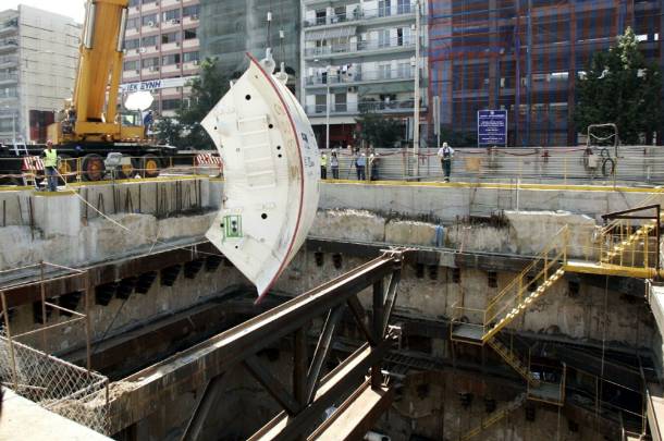 Εργασίες απορρύπανσης στο ΜΕΤΡΟ