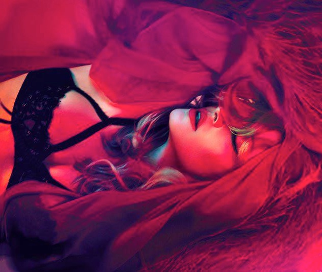 Η Μαντόνα πήρε το όπλο της