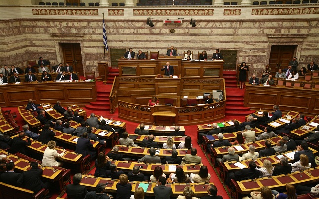 Πολιτικά νόμιμοι και οι 300!