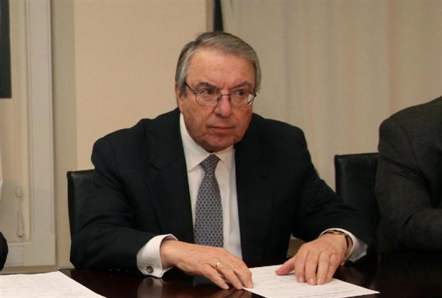 Στηρίζουν Μπαμπινιώτη