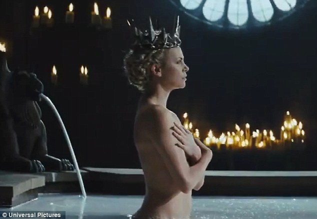 Η… γυμνή Charlize Theron!