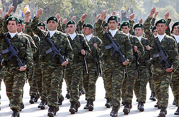 Έλεγχος και στους δημοσιογράφους