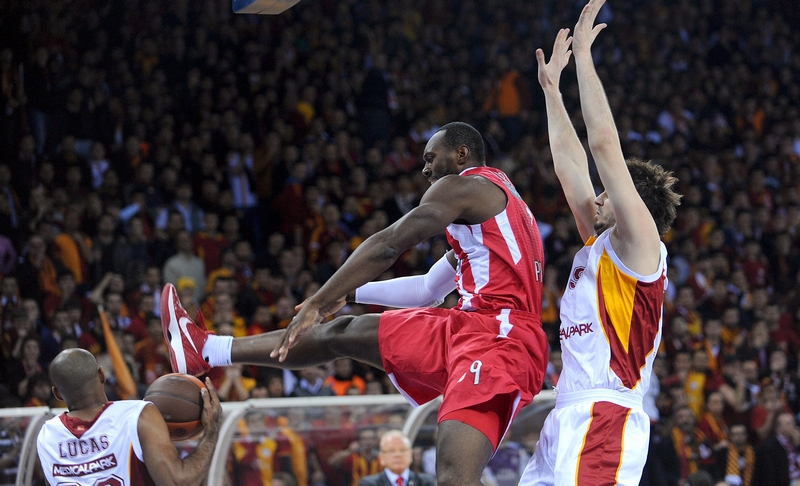 ΟΣΦΠ – ΓΑΛΑΤΑ ΣΑΡΑΪ 67-58 (30’)