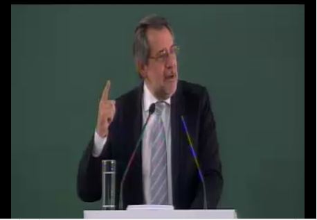 ” Η ΕΕ δεν εξαντλείται στην τρόικα”