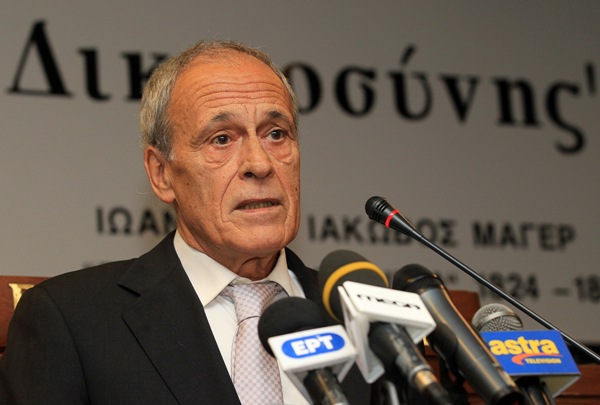 Συνεχίζεται η κωμωδία