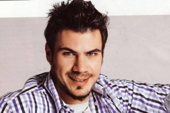 Άκη…μας κακομαθαίνεις!