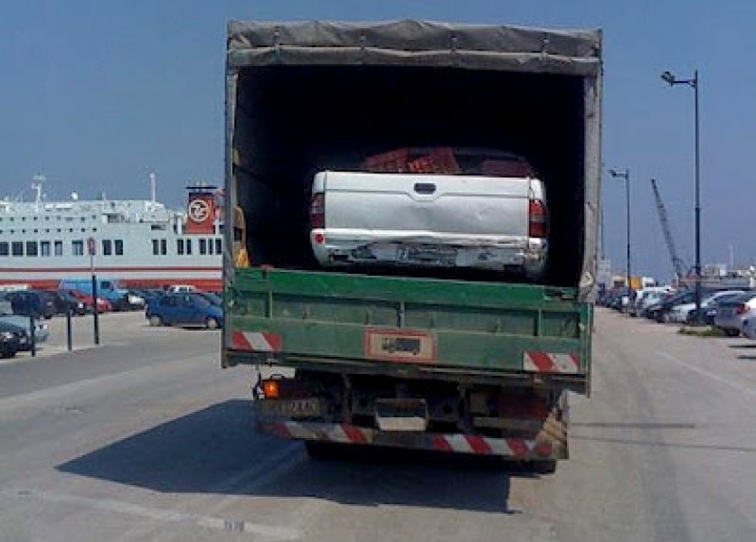 Το αγροτικό στο… φορτηγό!