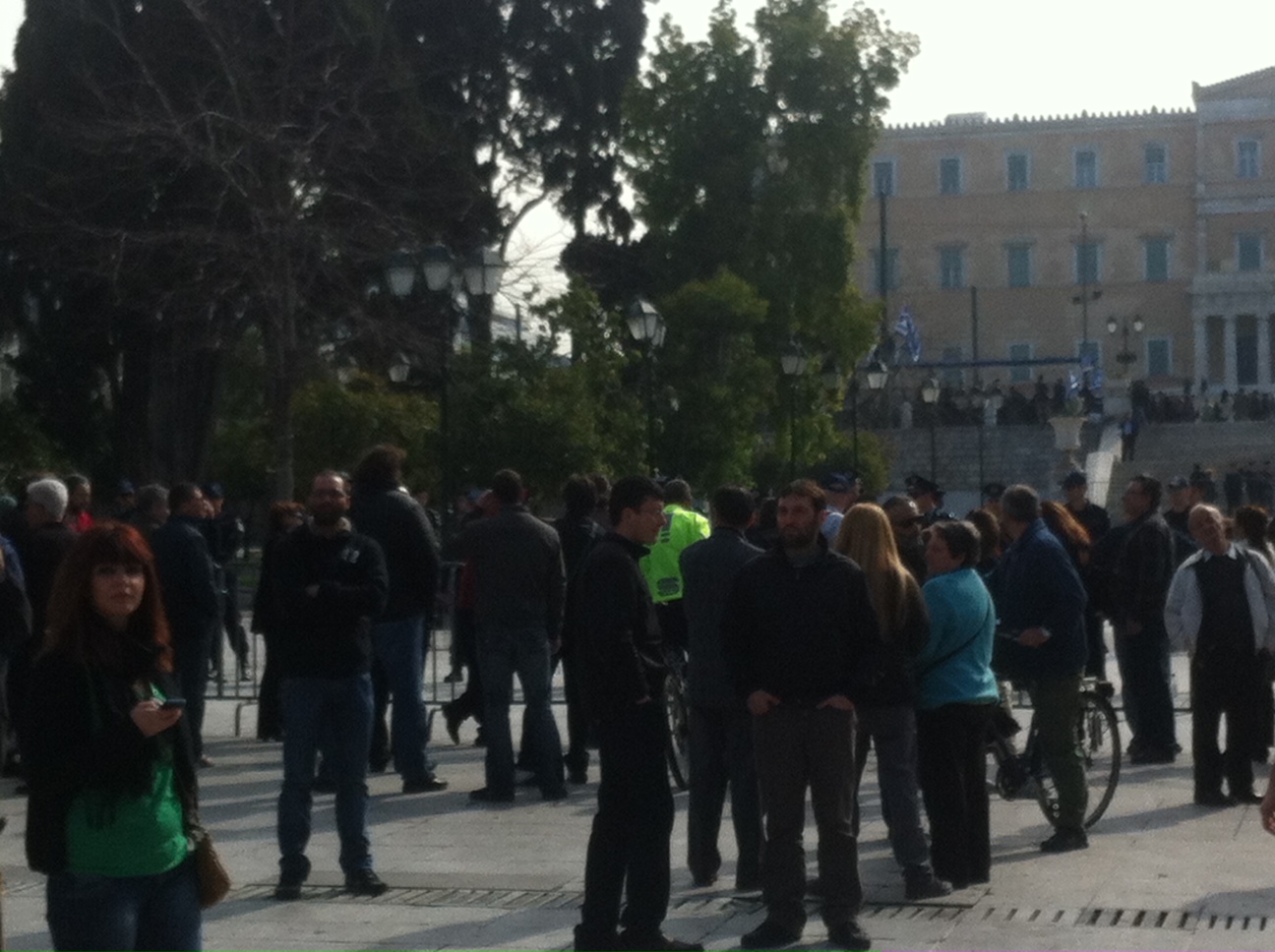 Τώρα-Κόσμος στο Σύνταγμα