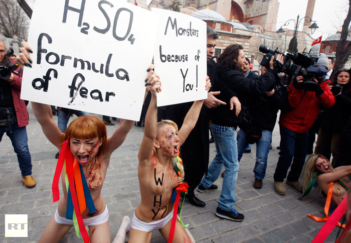 Ξαναχτύπησαν οι FEMEN