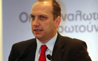 «Χαρίζουν 250 εκατ. στα κόμματα»