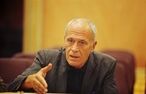 Ο Γ. Δημαράς στον Ν. Χατζηνικολάου